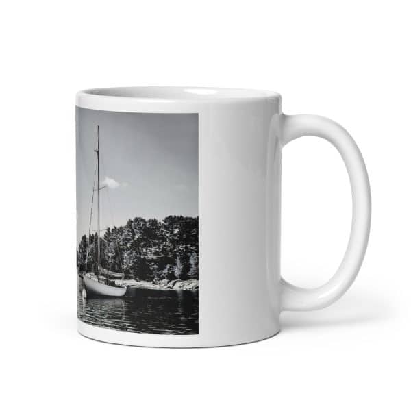 white glossy mug white 11 oz handle on right 6828760694084.jpg